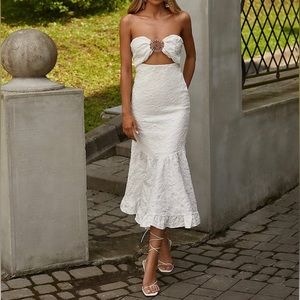Alamour The Label White Midi Angele Dress